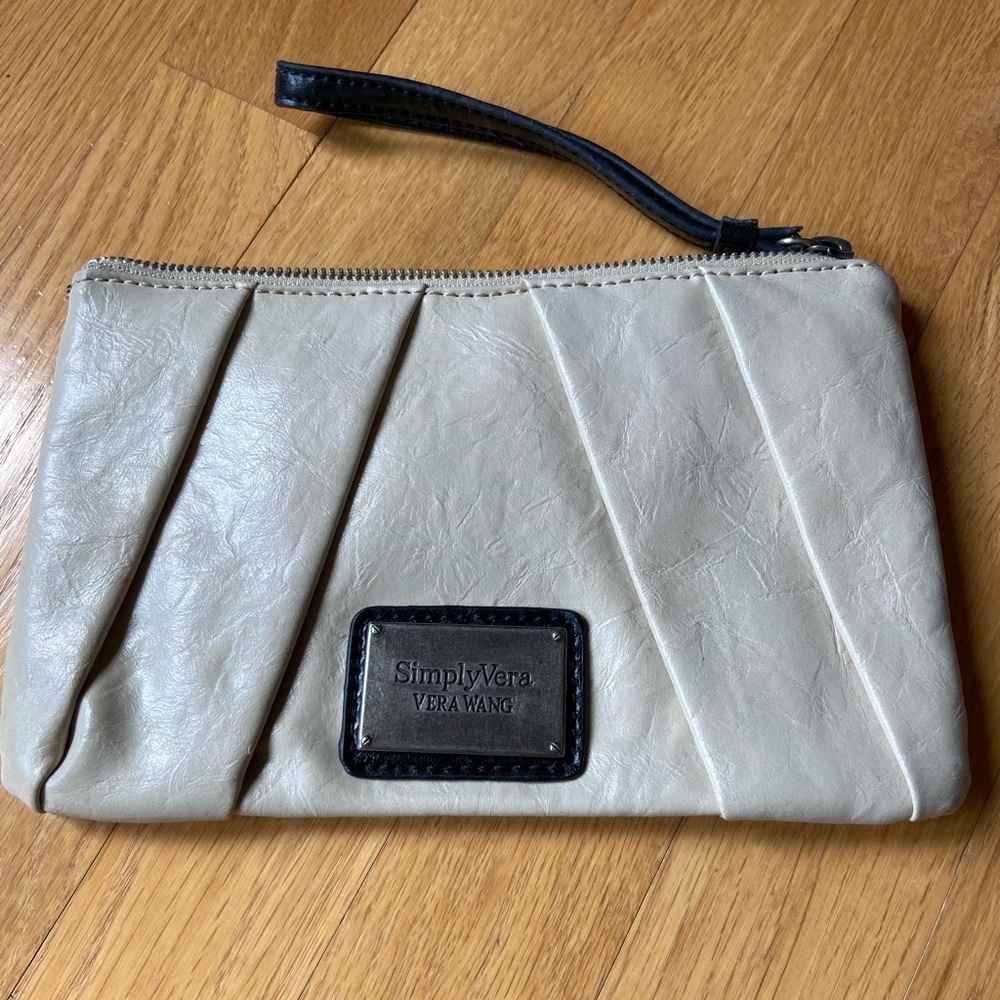 Simply Vera Vera Wang Wristlet